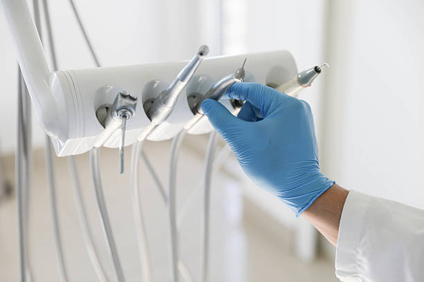 Professional Emergency Dentist technician working in Brusly, LA
